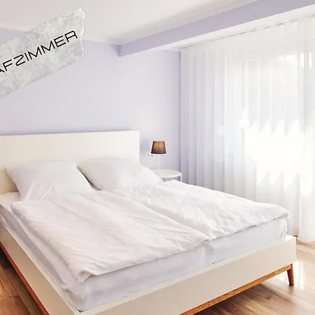 Grosszuegige Mit Terrasse *